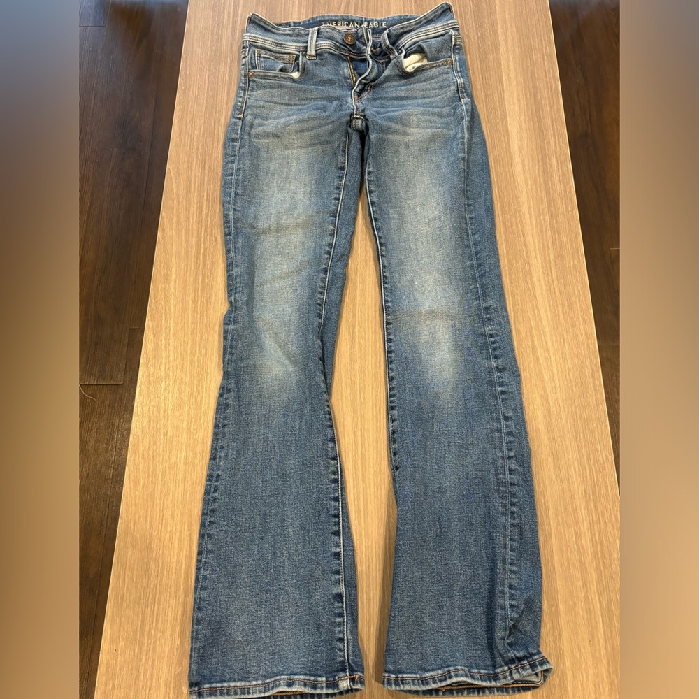 women’s American Eagle skinny jeans